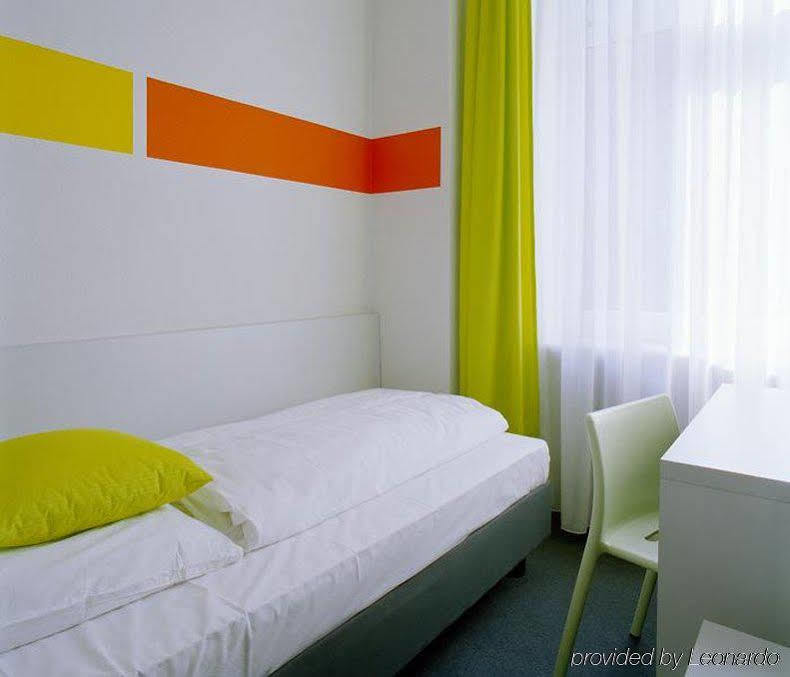 Colour Hotel Frankfurt am Main Værelse billede
